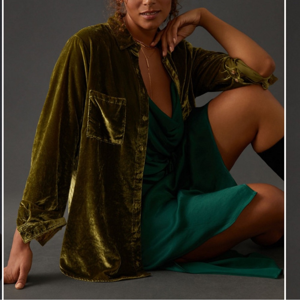 🧳 Pilcro Relaxed Velvet Buttondown - Picture 6 of 9